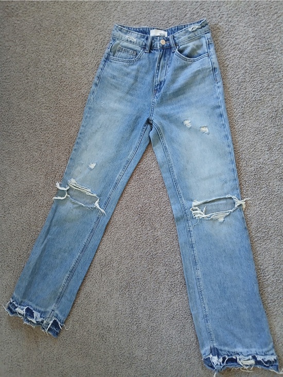 Vervet Denim - Women's Light Blue Distressed Straight-Leg Jeans - Casual High Rise